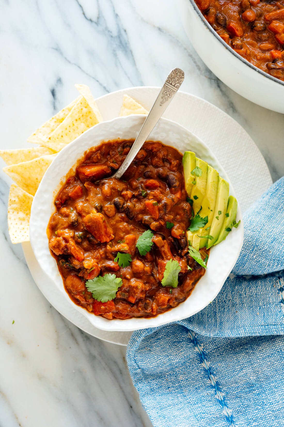 Your New Favorite Veggie Chili: Perfect for Crowds & Leftovers